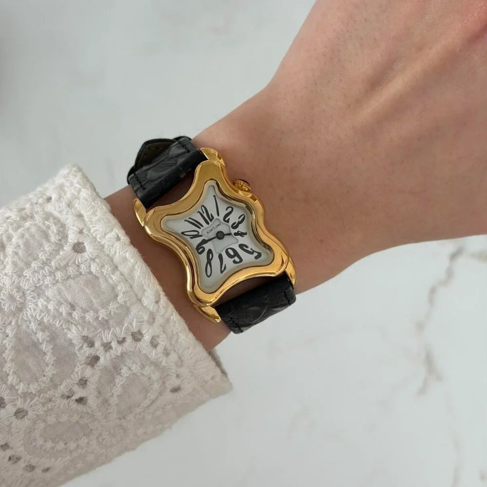 SKU0510 Retro Gold Asymmetrical Women Fashion Watch‎ Stainless steel + gift bag